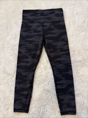 Athleta Camo Leggings – Black & Gray